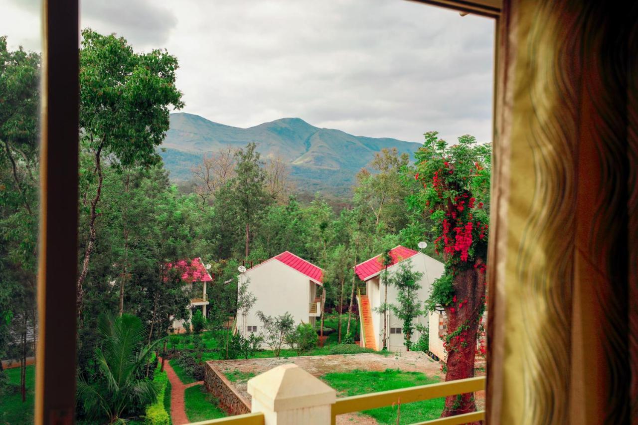 The Blossom Resort - Chikmagalūr Esterno foto