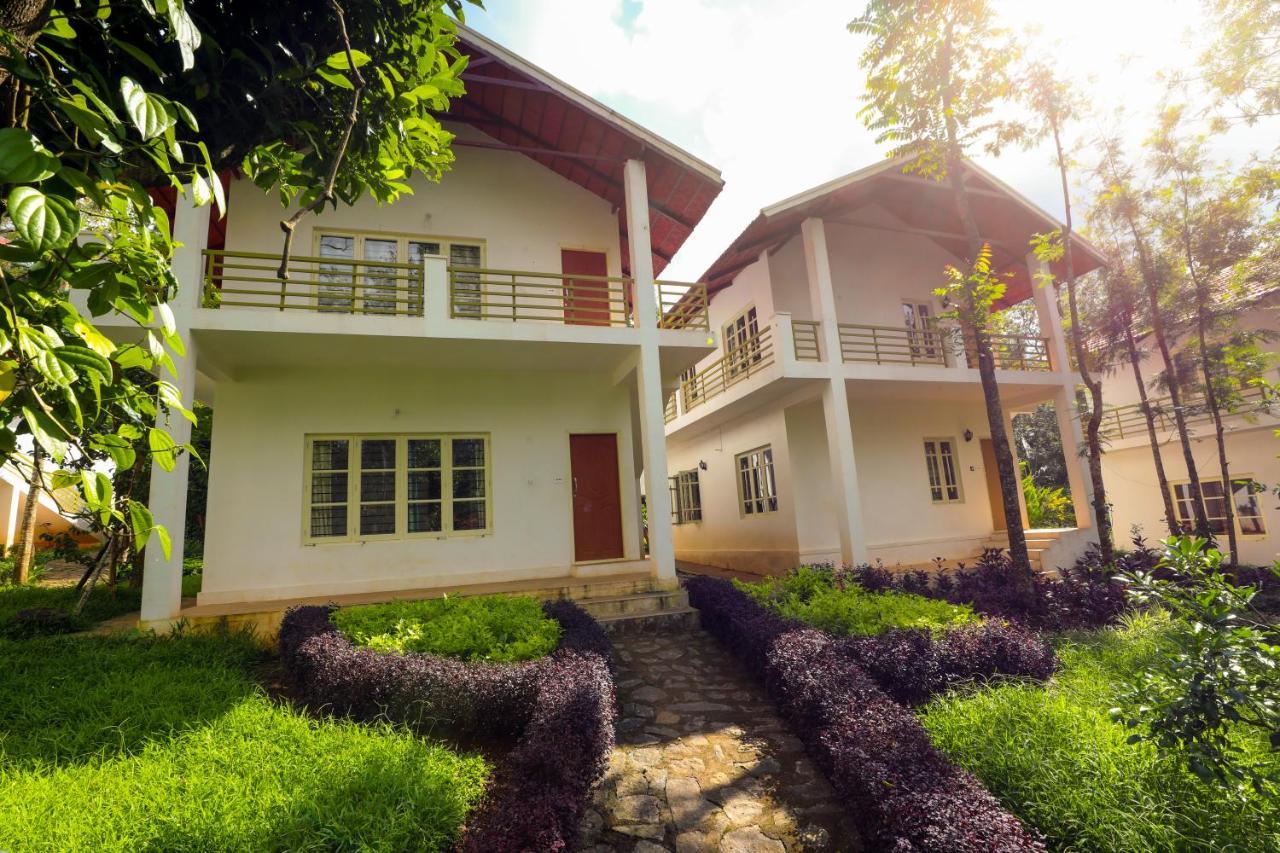 The Blossom Resort - Chikmagalūr Esterno foto